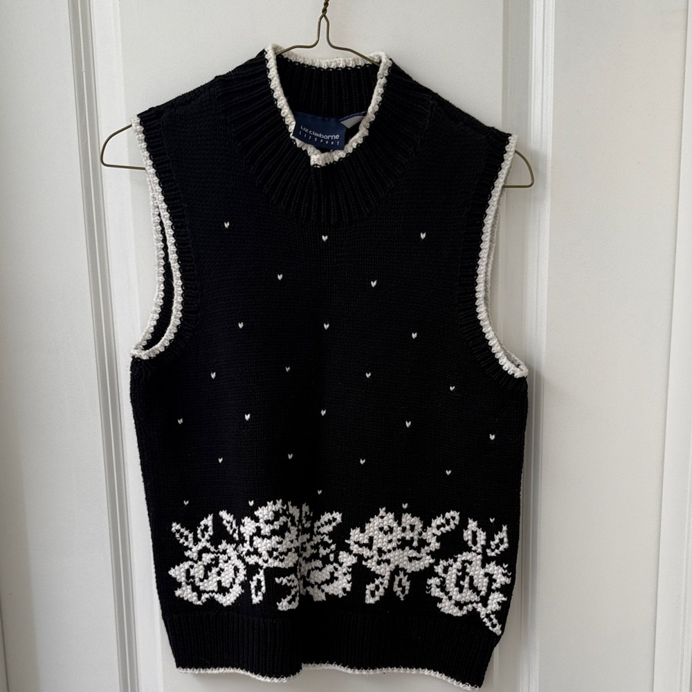 Liz Claiborne Black and White Sleeveless Vest
